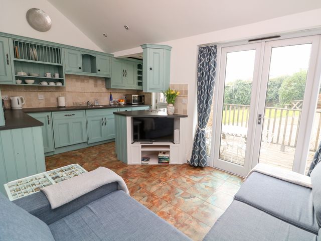 1 Keepers Cottage, Hillfield Village - 1148172 - photo 2