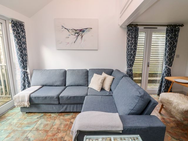 1 Keepers Cottage, Hillfield Village - 1148172 - photo 4