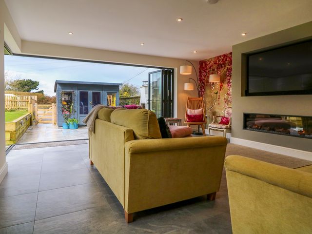 Channel View House - 1149625 - photo 5