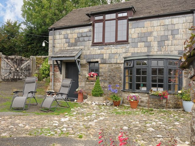 Manor Cottage Barn - 1150190 - photo 2
