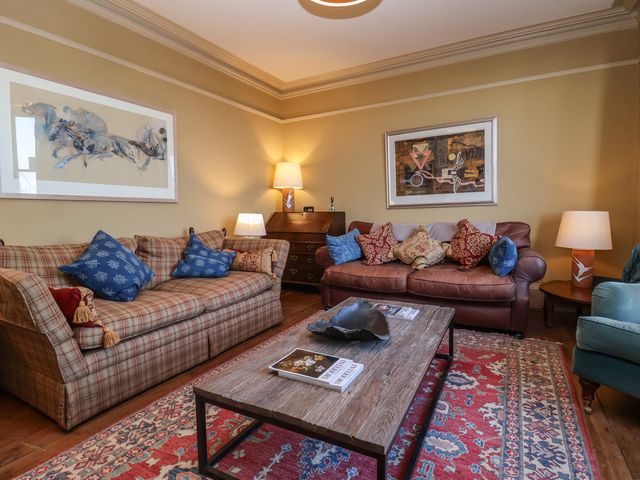 11a Market Cross Place - 1150277 - photo 5