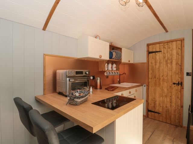 The Foxes Den Shepherds Hut - 1151420 - photo 5