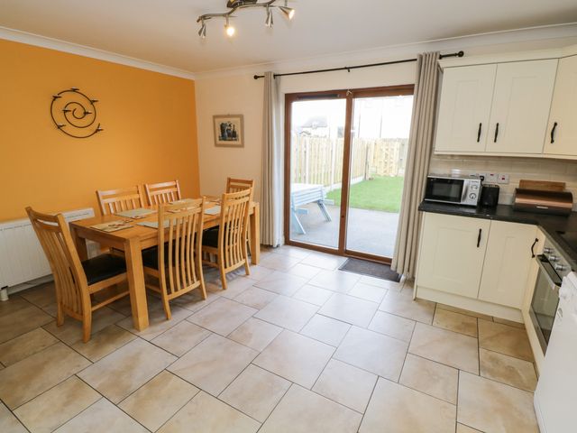 Sea Breeze Holiday Home - 1152019 - photo 5