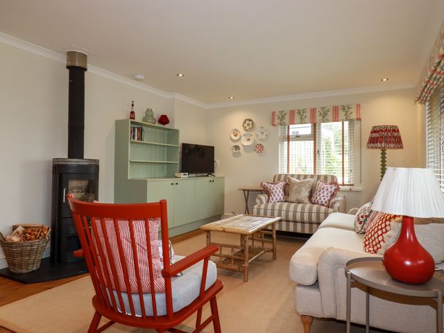 6 Trelawney Court - 1152352 - photo 4