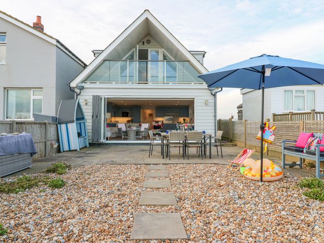 Bucket and Spades- Right on the Beach - 1153335 - photo 2