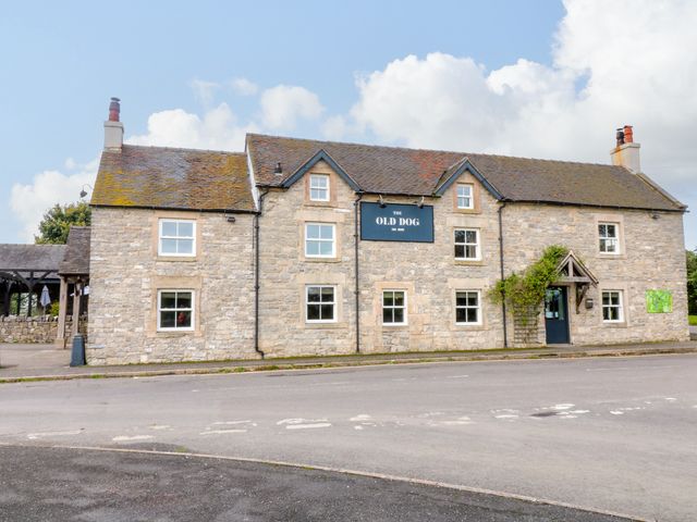 Apartment at The Old Dog, Thorpe - 1154005 - photo 1