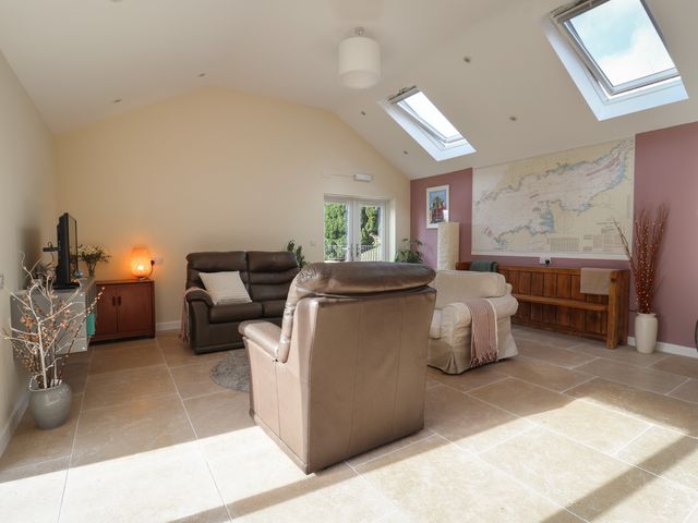 The Lodge at Redlands - 1154144 - photo 5