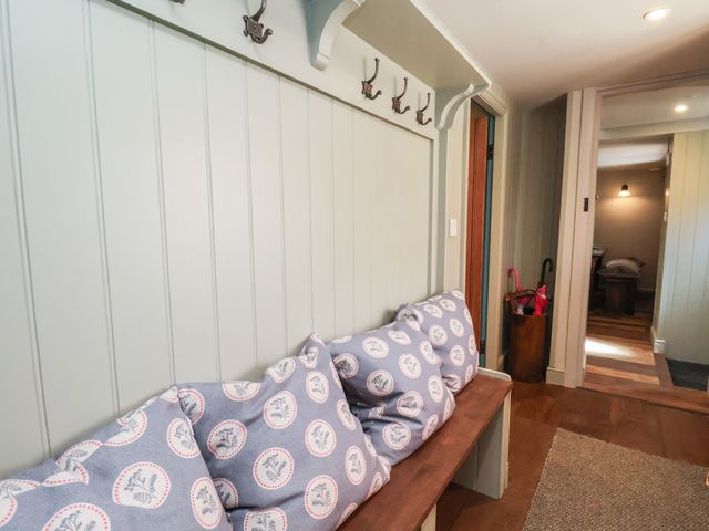 A Stones Throw - 1154362 - photo 5