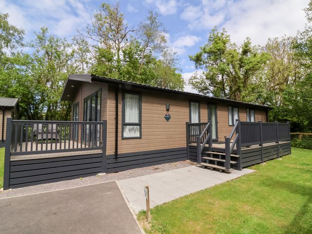 18 Manleigh Park - 1154466 - photo 2