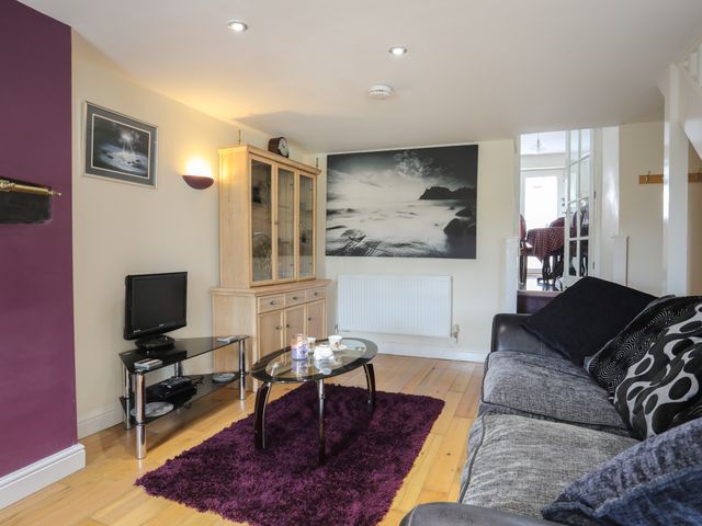 42 Hyfrydle Road - 1154530 - photo 2