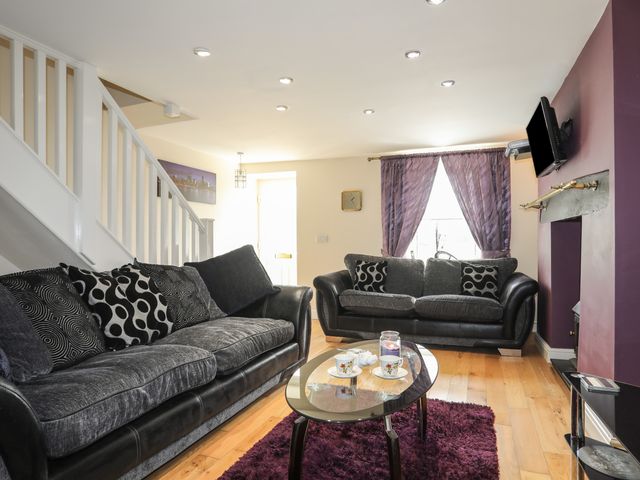 42 Hyfrydle Road - 1154530 - photo 3
