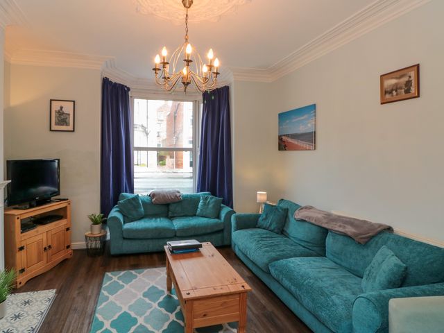 Holyrood Lodge - 1154942 - photo 3