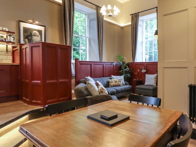 The Court - 1155603 - photo 4