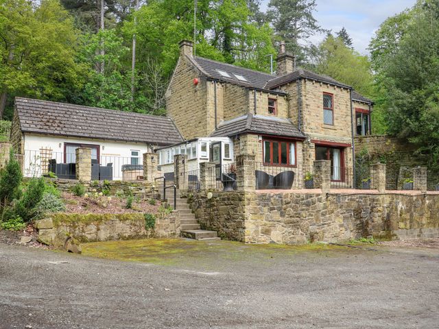 Highwood Lodge - 1156007 - photo 2