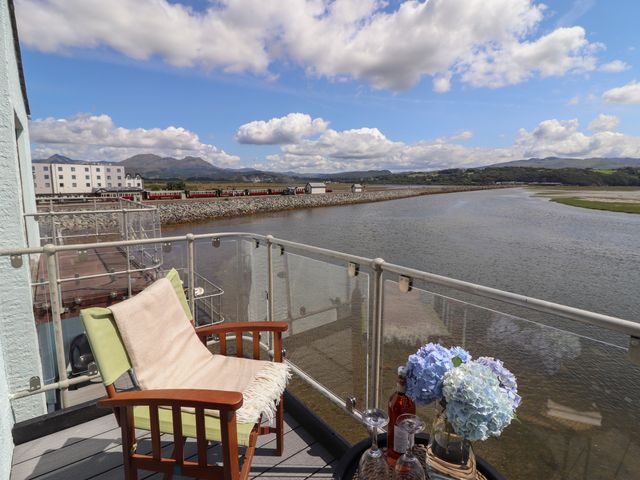 Estuary Escape - 1156485 - photo 2