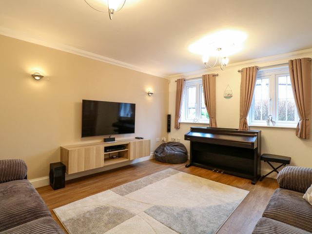 19 Stablefield Way - 1156730 - photo 3