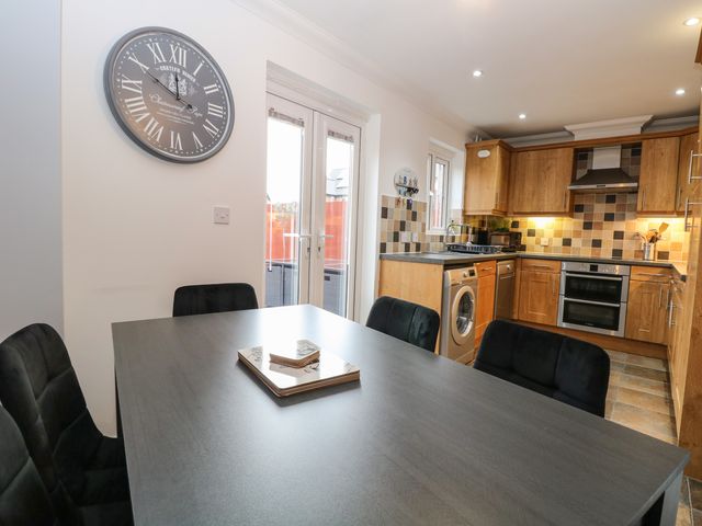 19 Stablefield Way - 1156730 - photo 5