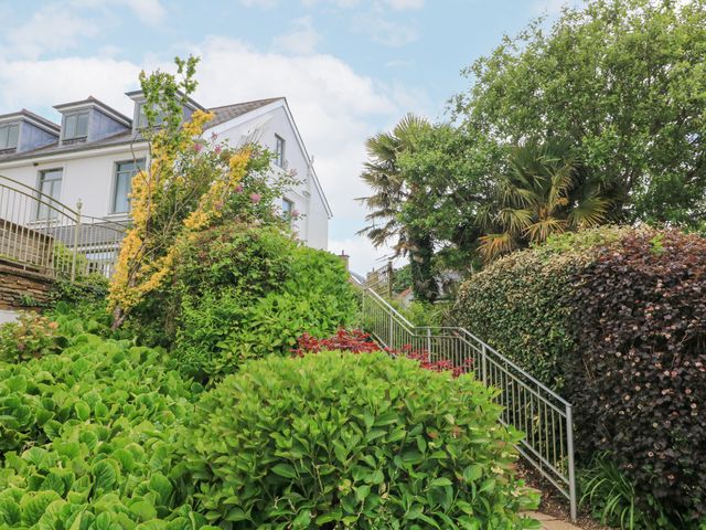 4 The Manor House Hillfield Village - 1157258 - photo 4
