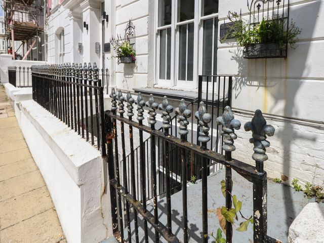 Flat 1 - Sandbanks - 1157986 - photo 2