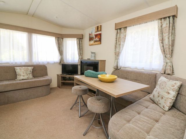 23 Manleigh Park - 1158123 - photo 5