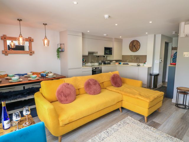 2 De Courcey House - 1158843 - photo 3