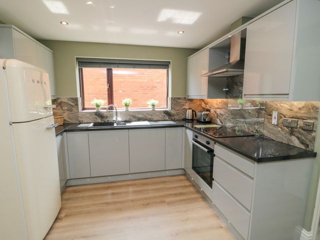 6 Fairfax Close - 1159135 - photo 5