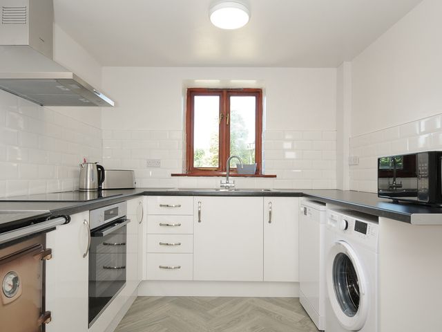 West Lee - 1159511 - photo 5