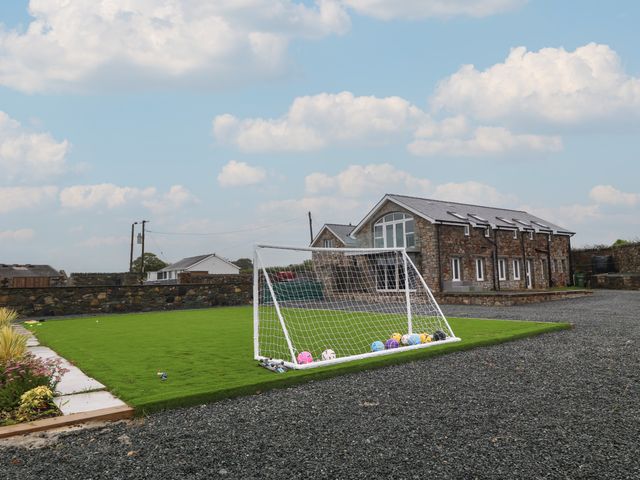 Caeau Gwynion Farm - 1159640 - photo 2
