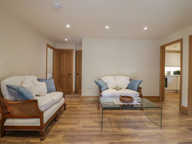 Yew Tree Cottage - 1160229 - photo 4