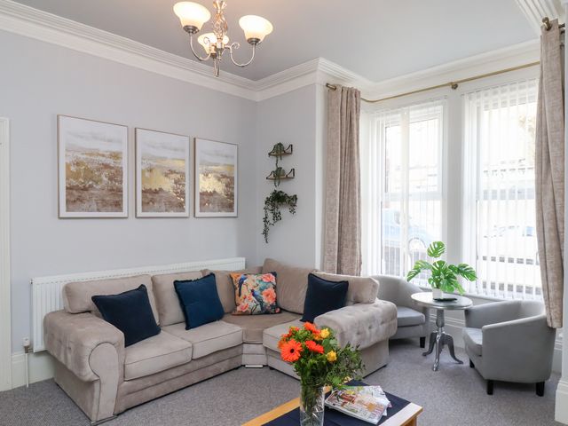 Tennyson Grange - 1161810 - photo 3