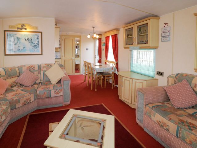 Meric Stone Holiday lets Caravan 1 - 1161927 - photo 4