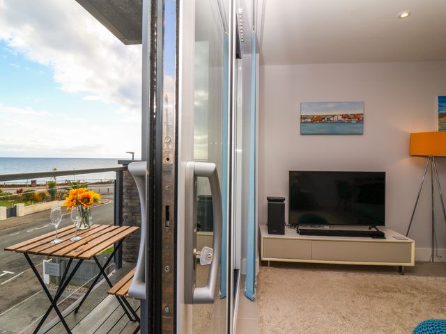 7 Warren Edge Close - 1161992 - photo 3