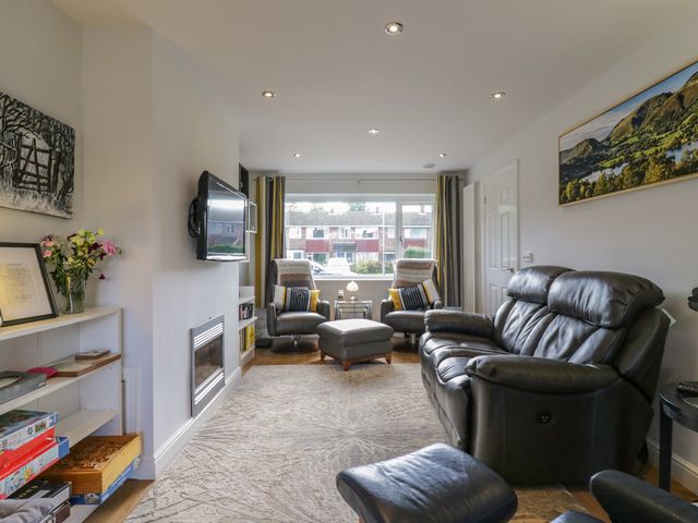 25 Resbury Close - 1162548 - photo 4