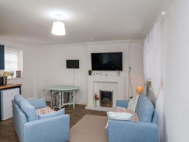 1 Johnson's Yard - 1162586 - photo 3