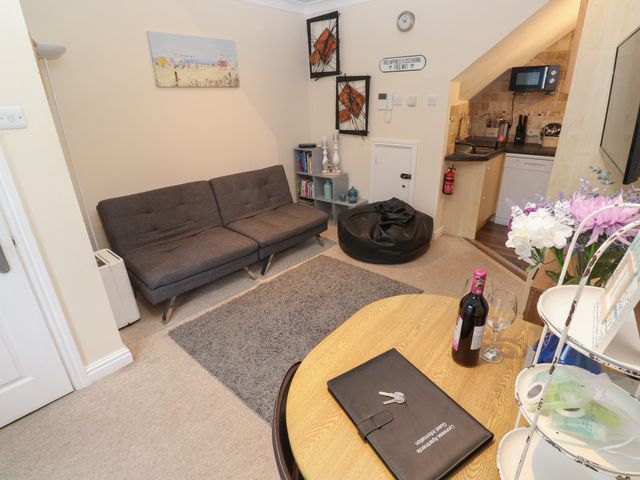 5 Lyonesse Apartments - 1162873 - photo 2