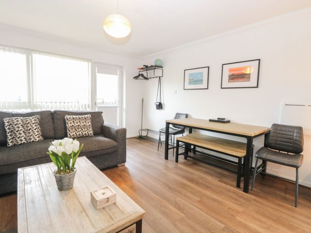 102 Waterside Park - 1162945 - photo 5