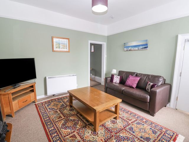 Flat 1, St Agnes House - 1162958 - photo 3