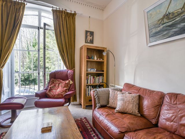Flat 2, St Agnes House - 1162959 - photo 3