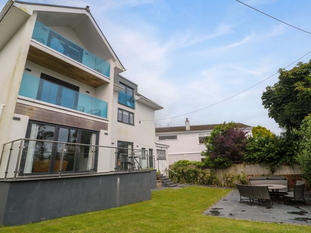 A house with balconies and a garden at Miramar in St. Ives