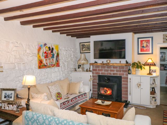 Gort Farm Cottage - 1163748 - photo 3