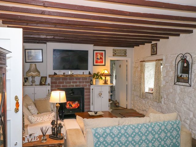 Gort Farm Cottage - 1163748 - photo 4