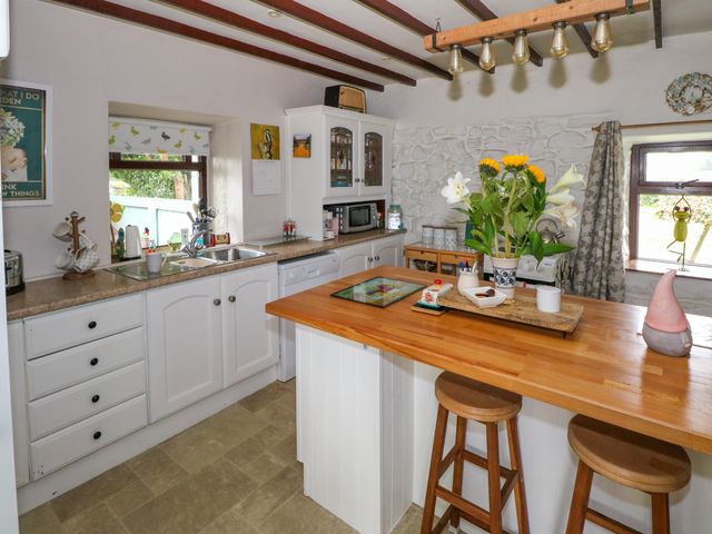 Gort Farm Cottage - 1163748 - photo 5