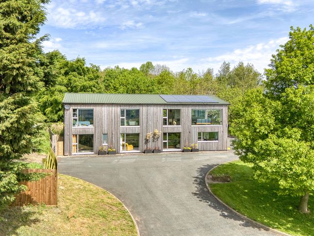 1 Little Broomcroft - 1164206 - photo 2