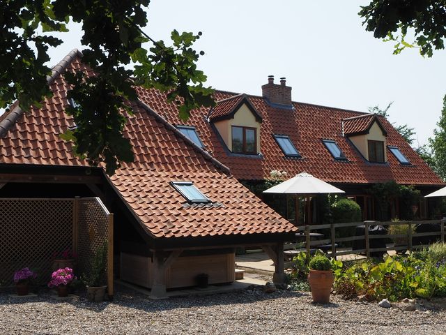 Chestnut Tree Barns: Cedar Cottage photo 1