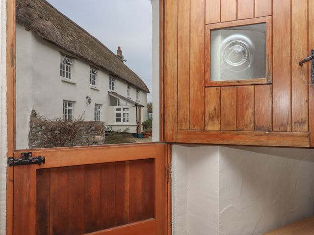 Cherryblossom Cottage - 1165367 - photo 3