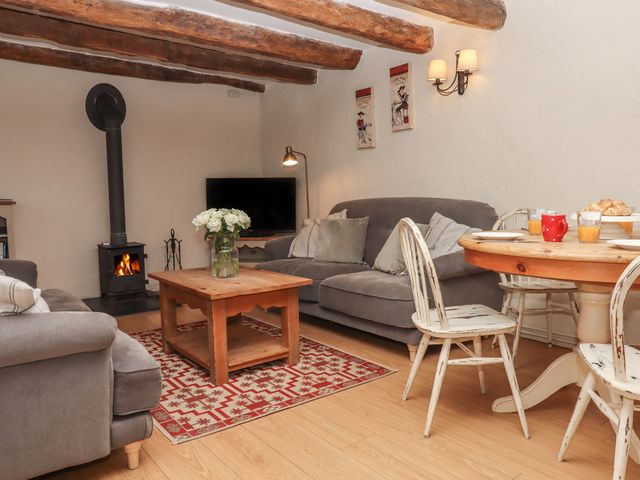 Cherryblossom Cottage - 1165367 - photo 4