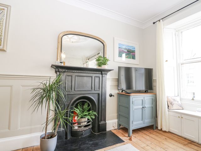 11A High Street - 1165462 - photo 4