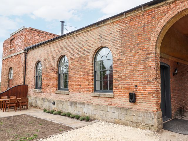 West Stable - 1165623 - photo 1