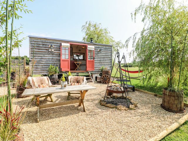 Bonnie's Shepherds Hut at Shepherds Lodge - 1165644 - photo 1