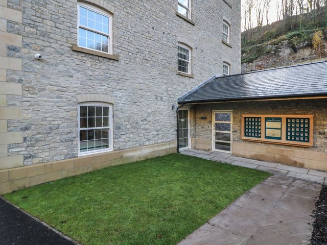 2 Rock Mill Holiday Apartments - 1165721 - photo 4